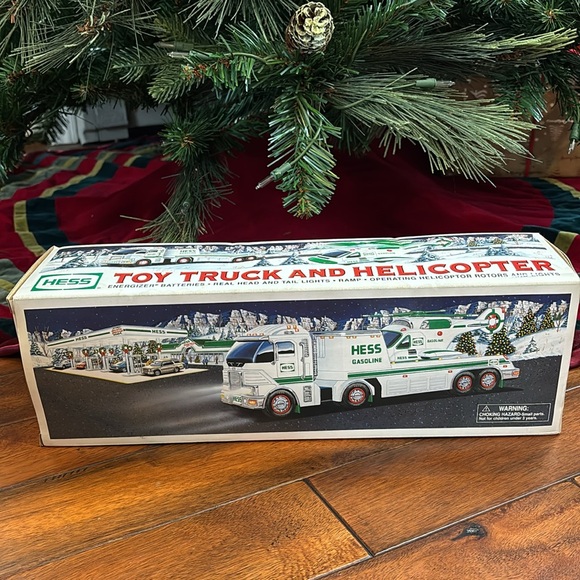 NEW (VTG) 2006 HESS trucks Toy Truck and Helicopter - Picture 2 of 5